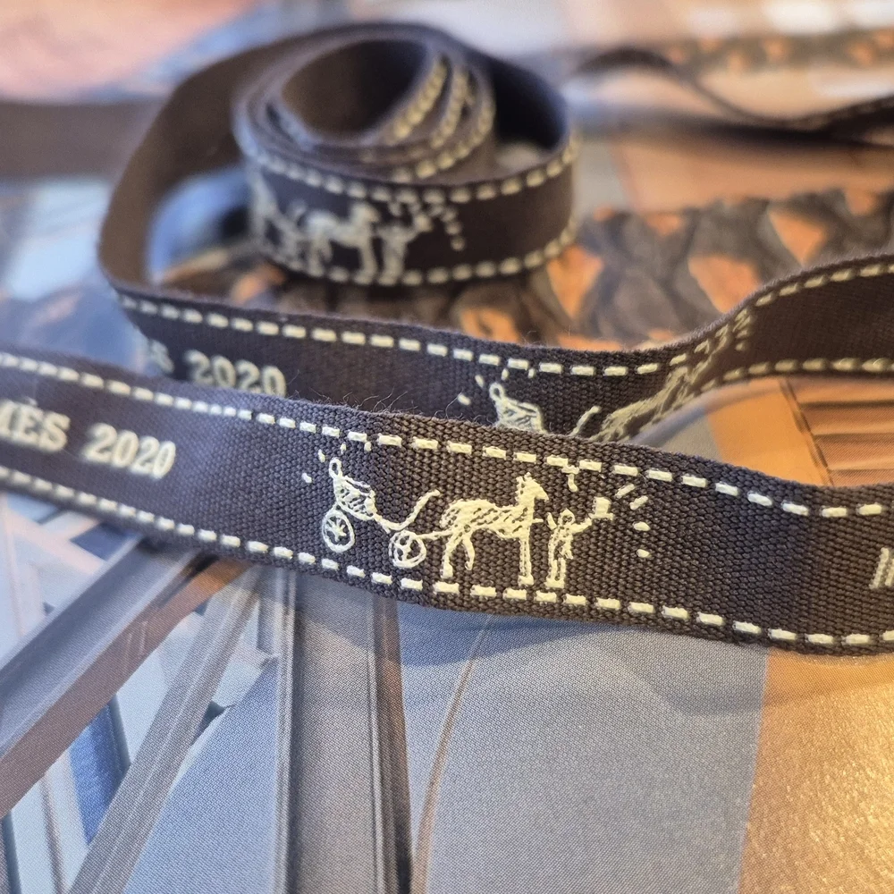 Herme`s novativation In The Making Brown Ribbon Accessory - Picture 6 of 6